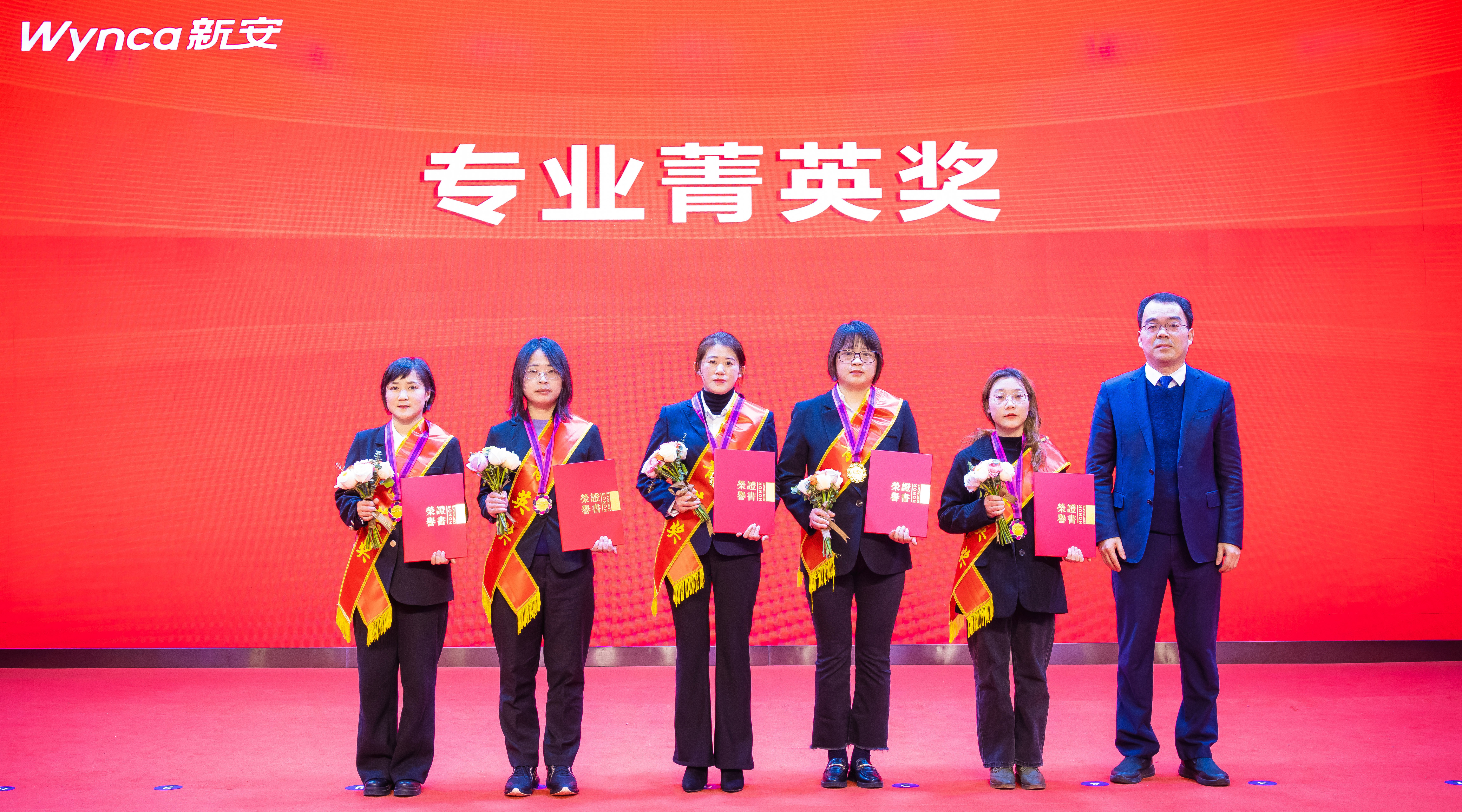 171012209918767709X9.jpg 171012209918767709X9.jpg